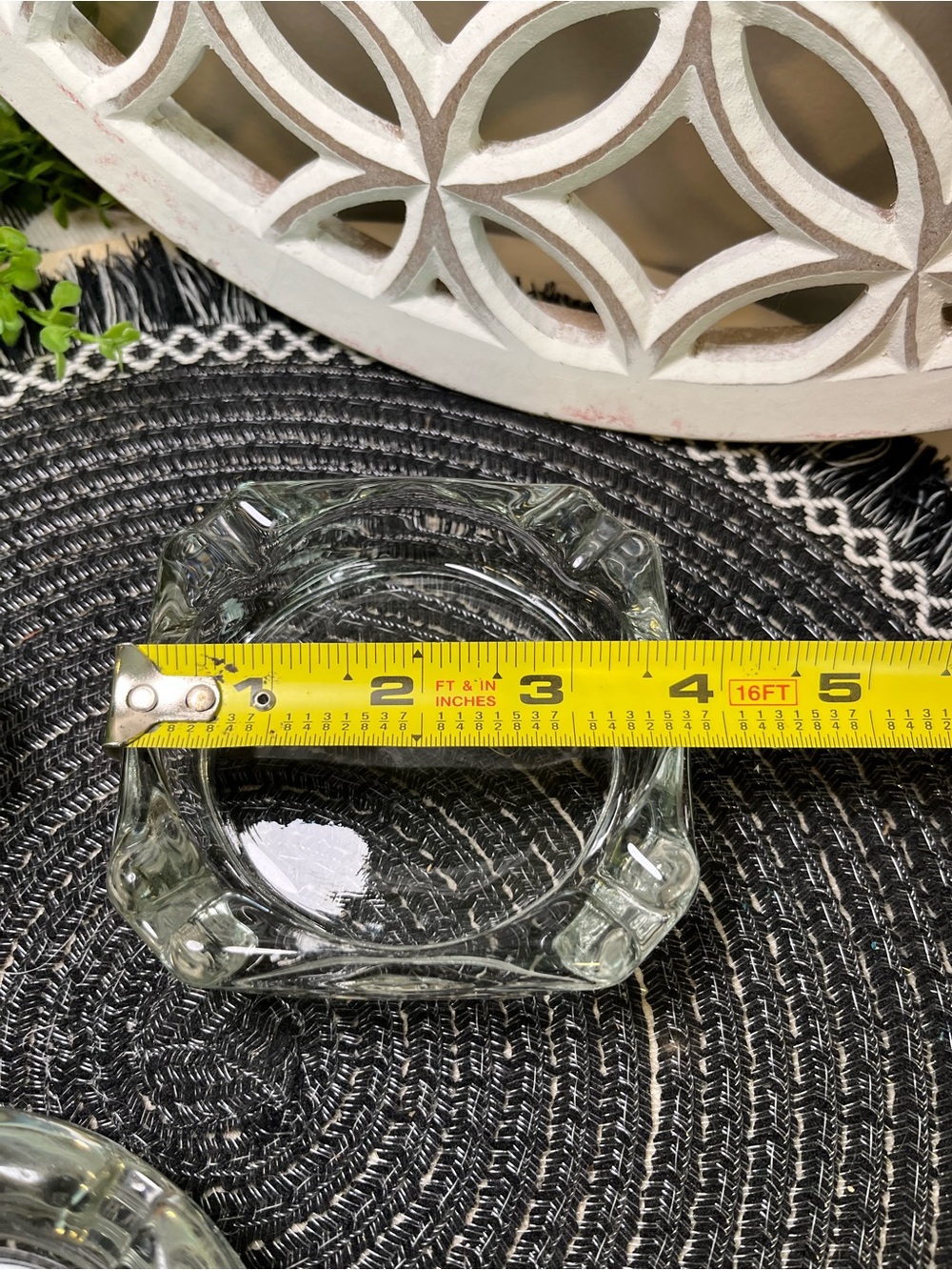 Set of Three Clear Glass Ashtray’s - Classic Round and Square Designs - Picture 3 of 12